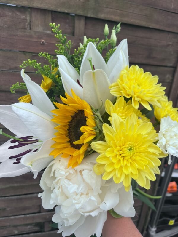 Bouquet de fleurs de saison – Image 6