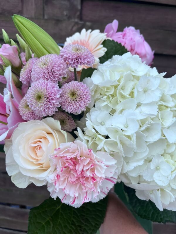 Bouquet de fleurs de saison – Image 5